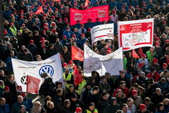 Профсоюз VW предупредил о возможных забастовках в Германии в декабре