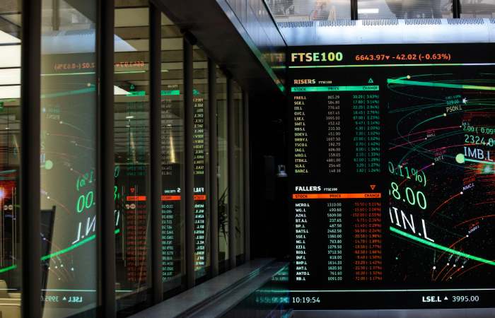 Рынки акций Европы начали неделю с позитивным настроем