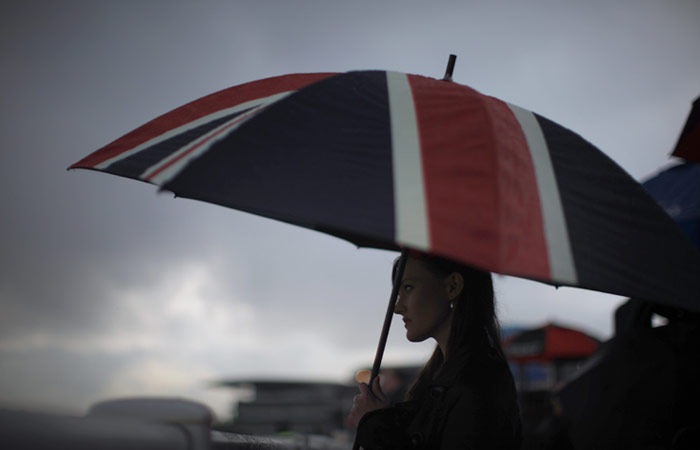 В России визовые центры TLS Сontact с 5 декабря прекратят прием документов на британскую визу