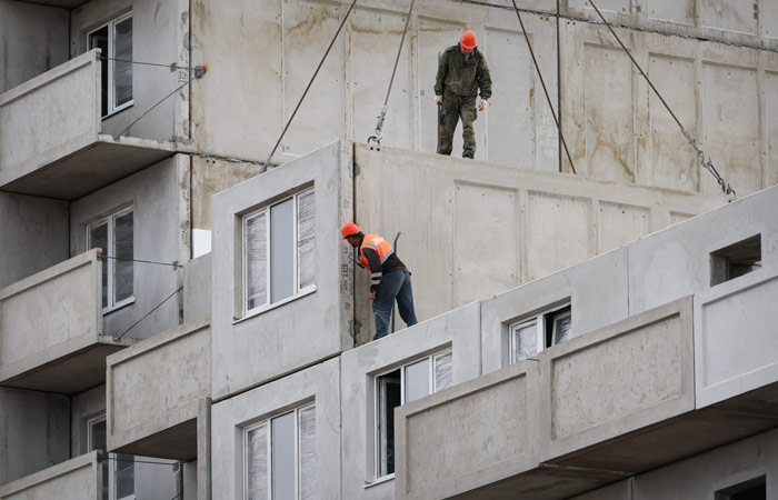 ЦБ с 1 апреля может получить право ограничивать банкам выдачу ипотеки и автокредитов