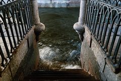 Дамбу закрывают в Петербурге из-за угрозы наводнения