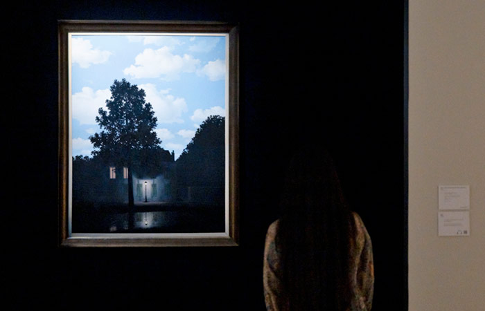 Картина Магритта "Империя света" продана на аукционе за рекордные $121,2 млн