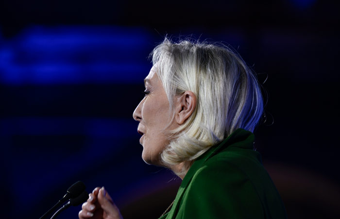 Петицию в поддержку Марин Ле Пен подписали 250 тыс. человек