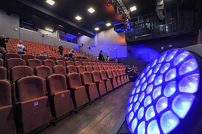 В Москве начался эксперимент по продаже билетов в театр и на концерт по паспорту