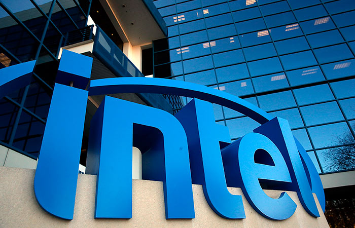 Акции Intel дорожают на 4% на новости об отставке главы компании