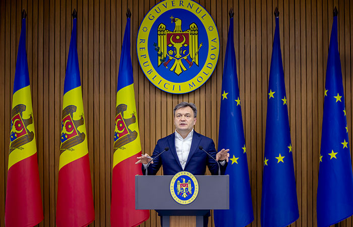 Блок коммунистов и социалистов потребовал отставки правительства Молдавии