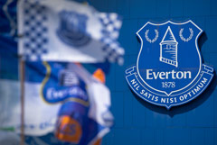 АПЛ одобрила продажу ФК "Эвертон" владельцу "Ромы" Дэну Фридкину