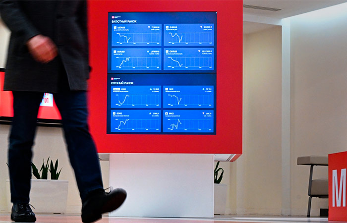 Рынок акций РФ рванул вверх на решении ЦБ не менять ставку