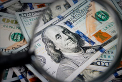 Дефицит США во внешней торговле товарами в 2024 году достиг рекордных $1,2 трлн