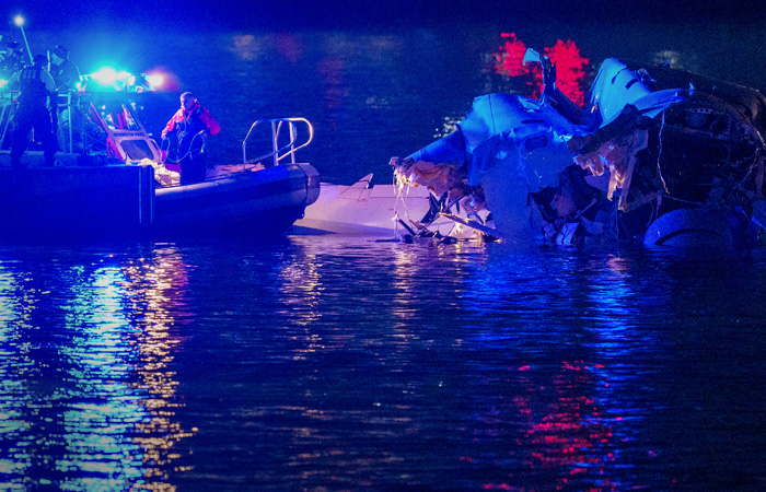 Экс-фигуристы Шишкова и Наумов находились на борту упавшего в США самолета