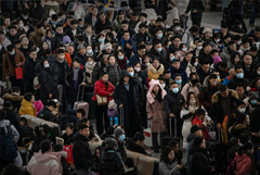 Количество внутренних турпоездок в Китае в период праздников достигло рекорда