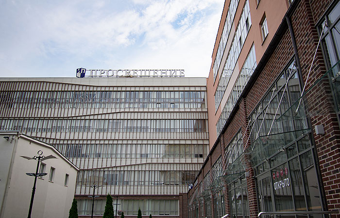 Издательство "Просвещение" подало в суд иск к ФАС