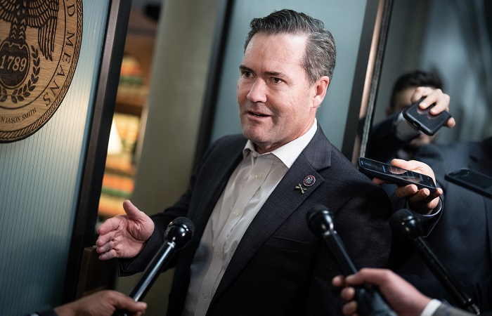 Уолц заявил, что переговоры США и РФ в Эр-Рияде имели историческое значение