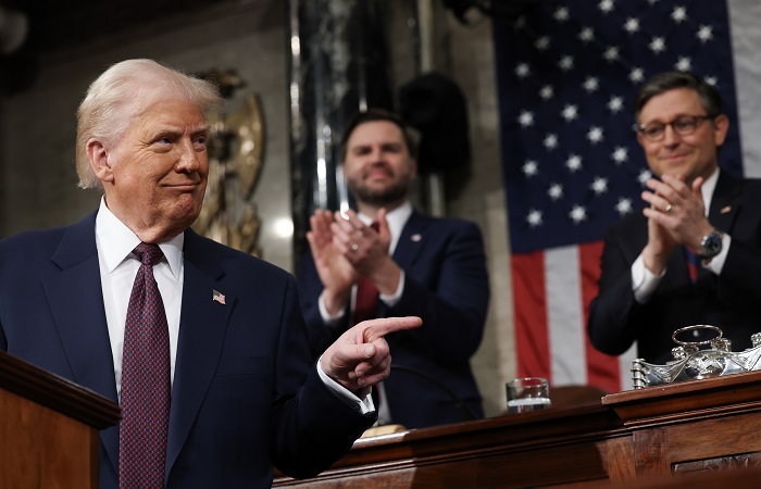 Трамп уверяет, что вводимые Белым домом пошлины принесут триллионы долларов