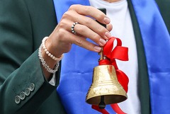 Школьные "последние звонки" в России пройдут 24 мая, а выпускные - 28 июня