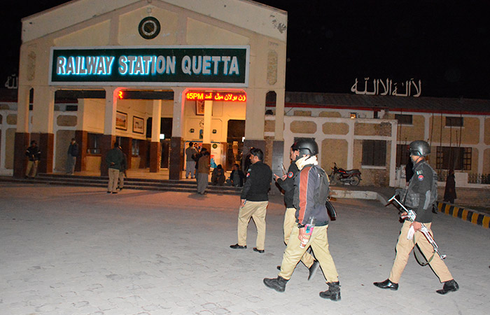 В Пакистане из захваченного поезда спасли 155 заложников