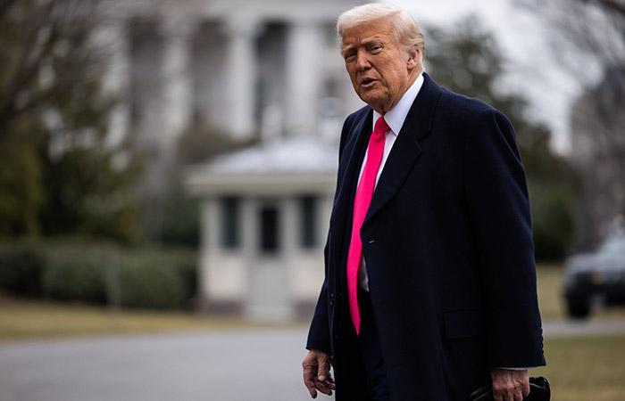 Трамп заявил, что представители США направляются в РФ для обсуждения Украины