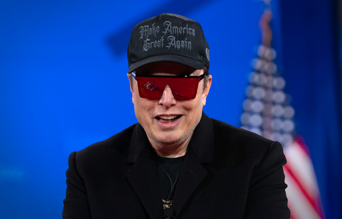 Илон Маск занял первую строчку в списке богатейших людей мира от Forbes