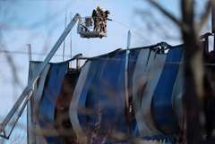 Прокуратура и СКР начали проверку в связи с пожаром на Онежском судозаводе