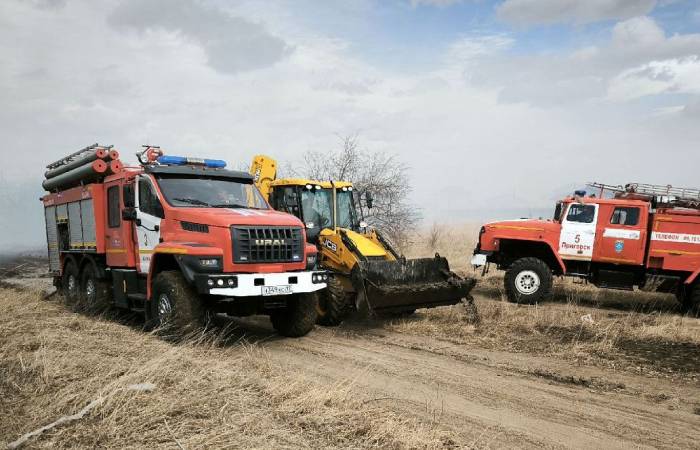 Более 30 ландшафтных пожаров потушено в Хакасии