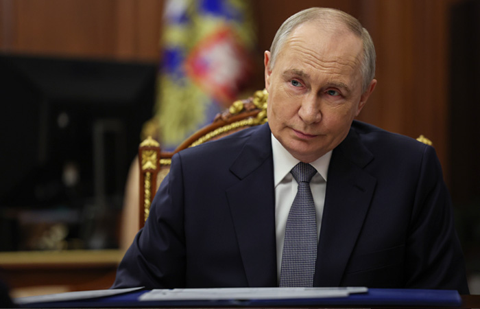 В Кремле заявили, что Путин поддерживает идею прекращения огня на Украине