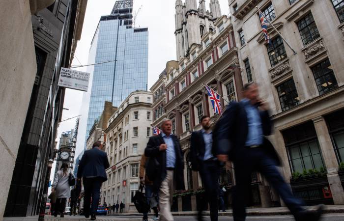 Рынки акций Европы завершили торги ростом на 2,4-2,7% после обвала накануне