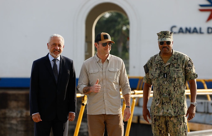 Шеф Пентагона заявил, что США не ищут конфликта с Китаем