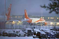 Непогода в Великобритании привела к приостановке работы нескольких аэропортов