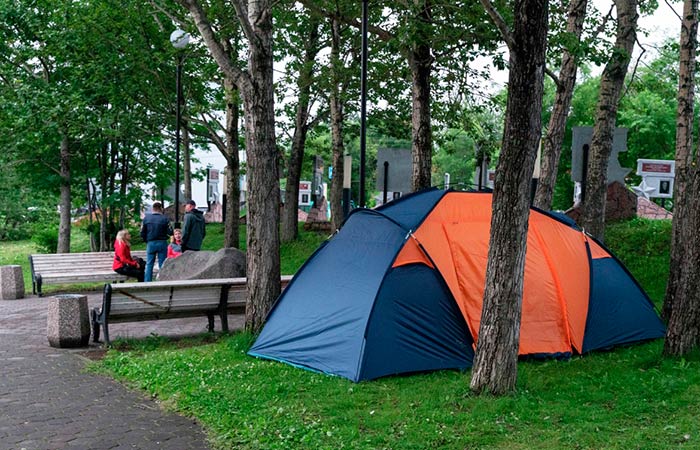 Туроператоры сообщили об отмене части броней в отелях Камчатки после землетрясения