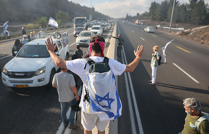 В Израиле демонстранты потребовали заключить соглашение об освобождении заложников в Газе