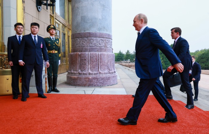 Путин прибыл к Дому народных собраний в Пекине, где пройдут российско-китайские переговоры