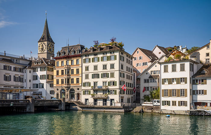 Песков заявил, что Киев предлагал неприемлемые страны для встречи Путина и Зеленского