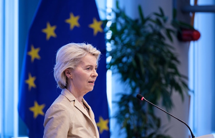 Глава ЕК обсудила с Трампом усиление экономического давления на Россию