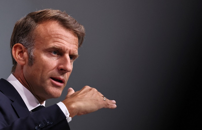 Макрон считает, что НАТО не следует сбивать военные самолеты, залетевшие в его пространство