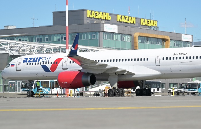 Два самолета ушли на запасные аэродромы из-за ограничений в аэропорту Казани