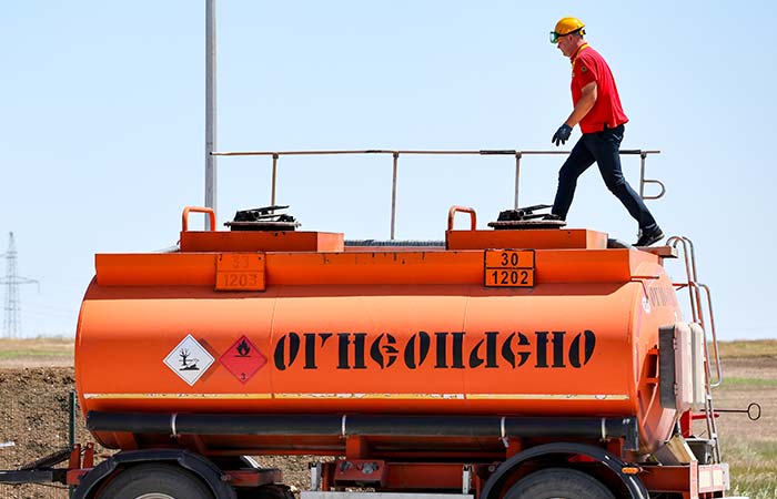 В Кремле призвали прислушаться к словам Новака по ситуации с бензином