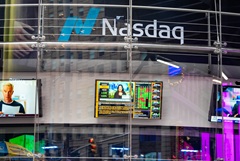 S&P 500 и Nasdaq в понедельник обновили рекорды