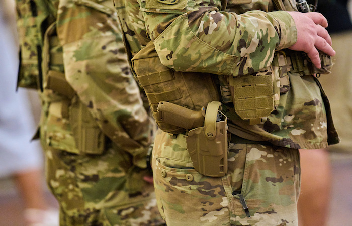 Бойцы Нацгвардии США прибыли в пригороды Чикаго вопреки протестам местных властей