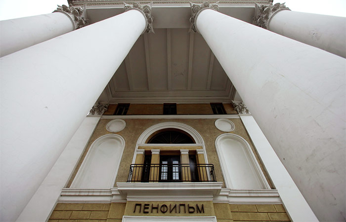 Минкультуры пообещало продолжать поддерживать "Ленфильм" и после его передачи Петербургу