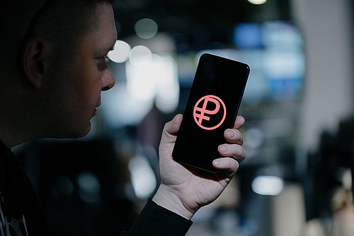 Офлайн-оплата цифровым рублем появится позднее, пока в приоритете бюджетные выплаты