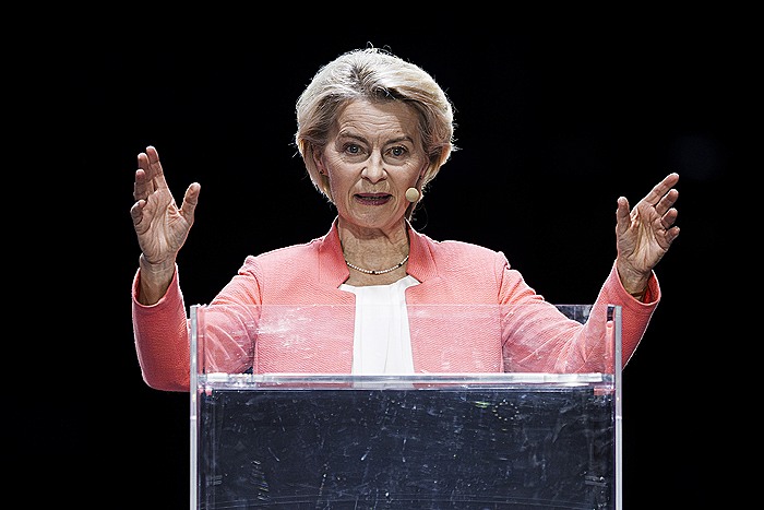 Европарламент отклонил вотумы недоверия Еврокомиссии