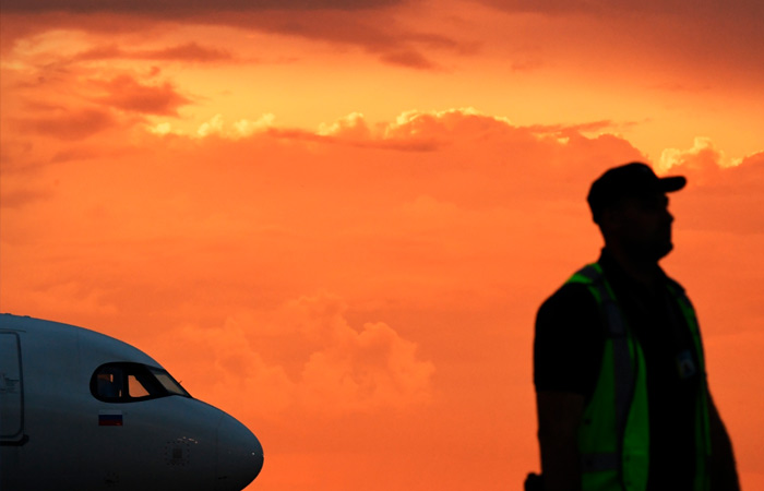 Алиханов предложил прекратить режим временного ввоза иностранных самолетов