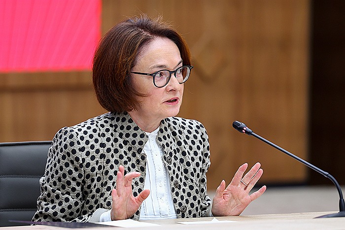 Глава ЦБ считает несправедливыми скидки маркетплейсов при оплате картами собственных банков