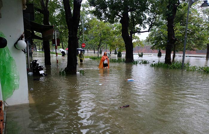 Рекордное количество осадков выпало за сутки во Вьетнаме