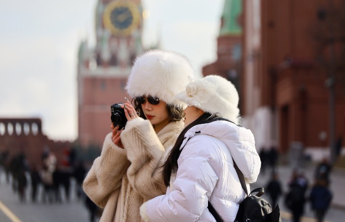 Россия планирует отменить визы для туристов из Китая