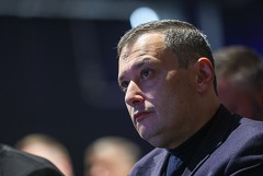 Хинштейн потребовал до конца ноября уволить чиновников с уголовным прошлым