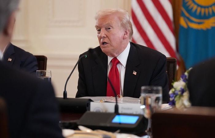 РўСЂР°РјРї РІРёРґРёС‚ РїСЂРѕРіСЂРµСЃСЃ РІ СѓРєСЂР°РёРЅСЃРєРѕРј СѓСЂРµРіСѓР»РёСЂРѕРІР°РЅРёРё