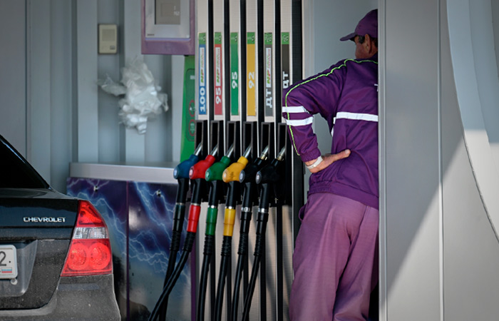 Цены на бензин в РФ с 6 по 10 ноября перешли к снижению после длительного роста