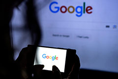 ЕК проверит практики ранжирования новостных изданий в результатах поиска Google