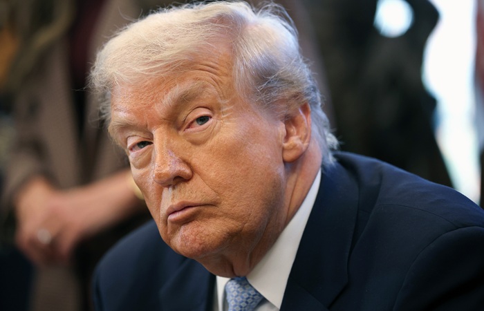 Трамп подписал законопроект об обнародовании материалов по делу Эпштейна